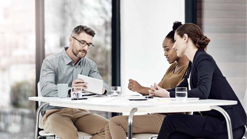 Outsourcing y servicios transitorios, ¿Cuál es la diferencia?